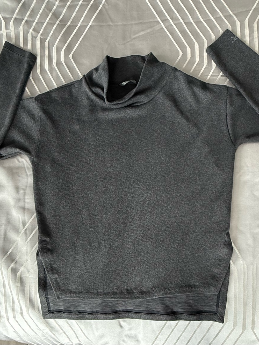 EUC Arc'teryx Women's Black Pullover Sweater ~ Funnel Neck ~ Outdoor Hiking ~ L